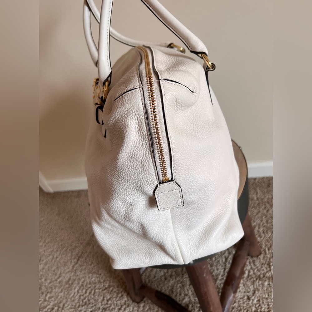 Michael Kors Large Bag - Picture 4 of 6